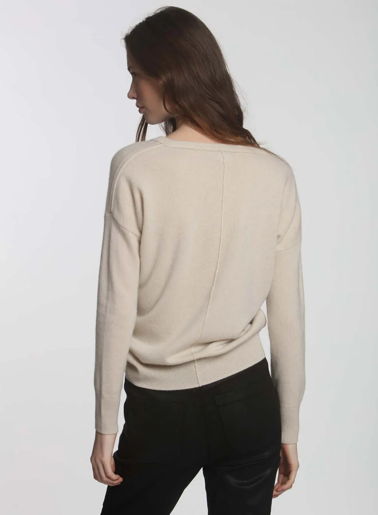 0342e Label thread CORE Cashmere BF Vee