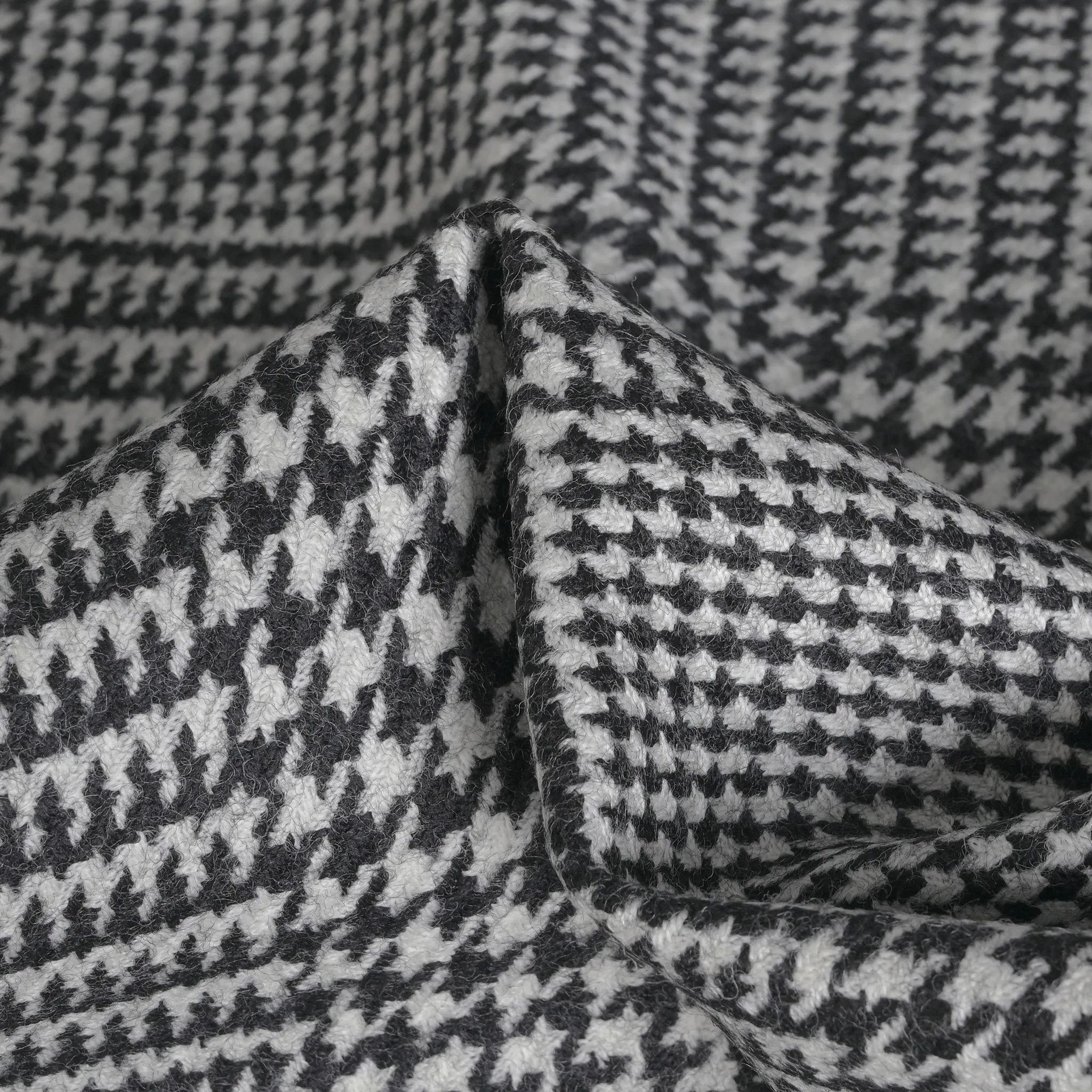 Black Prince of Wales Plaid Fabric 3916