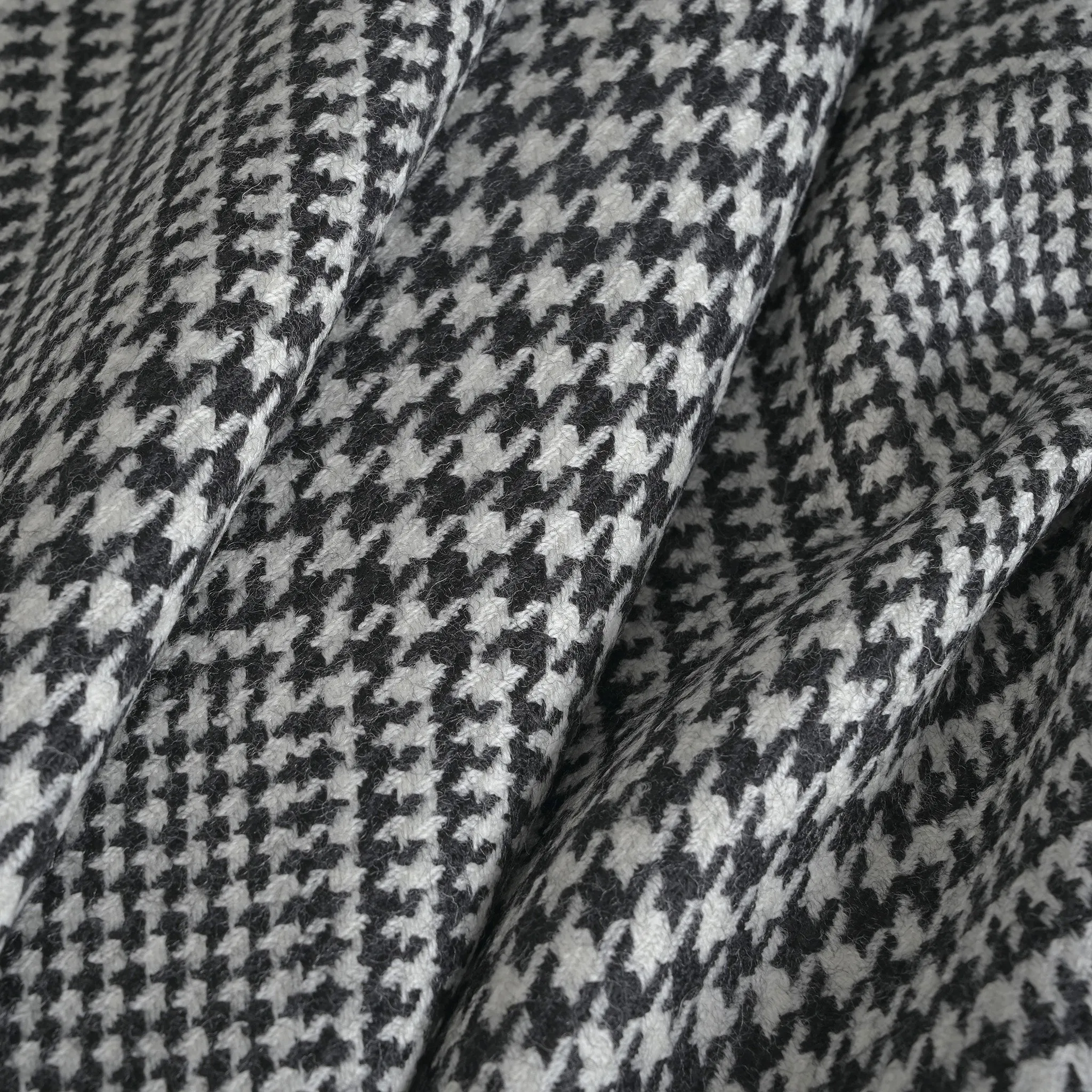 Black Prince of Wales Plaid Fabric 3916