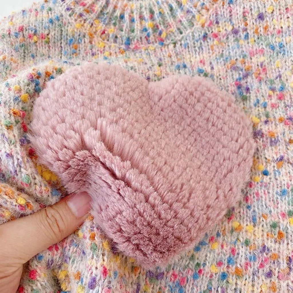 Korean children's clothing 2024 autumn and winter clothing girls' foreign-style thickened sweater knitted sweater children's three-dimensional love color top